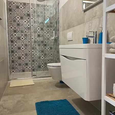 דירה Oliveum אומאג